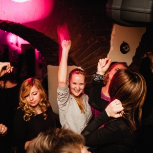 Girls attack party 23.02.2013